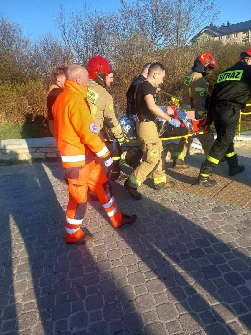 Wypadek w rezerwacie na Ślichowicach w Kielcach. Mężczyzna spadł ze skały