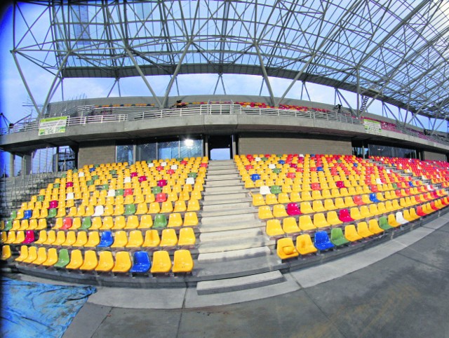 Pierwsza z nowych trybun w Bielsku-Białej będzie otwarta na mecz Podbeskidzia z Lechem (5.10). Stadion na 15 tys. miejsc stanie w 2014 r.