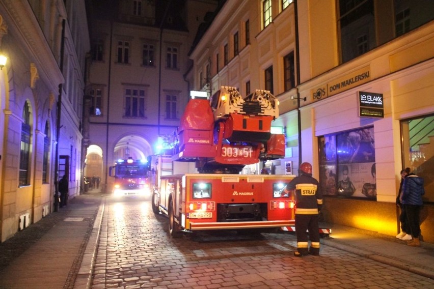 Pożar we wrocławskim Ratuszu. Paliło się na zapleczu sali sesyjnej