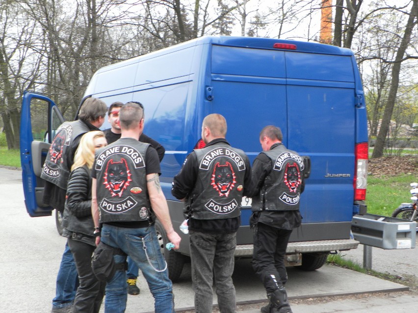 Motocykliści w trakcie akcji w Katowicach