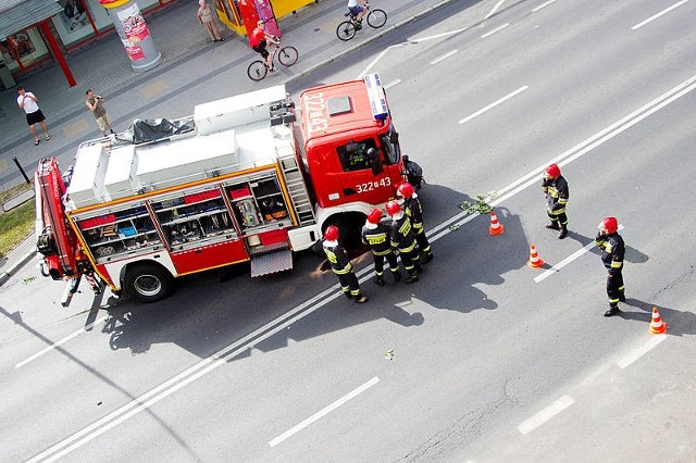 Zdjęcie z wypadku na ul. Lisa-Kuli w Rzeszowie nadesłane przez Internautę na alarm@nowiny24.pl.