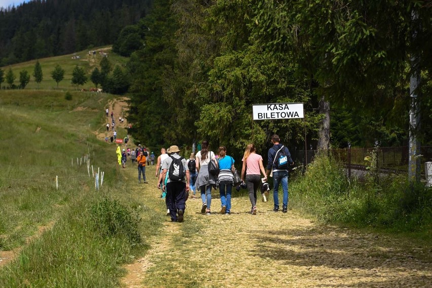 Zakopane: Turyści w szoku. Od teraz by wejść na Gubałówkę trzeba... kupić bilet!