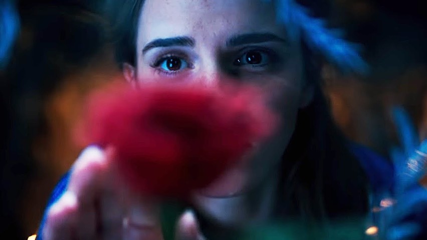 "Piękna i Bestia". Emma Watson jako Bella w najnowszym zwiastunie hitu Disneya! [WIDEO]