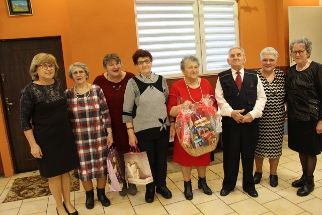 Walentynki i piękne jubileusze u seniorów w Mroczkowie