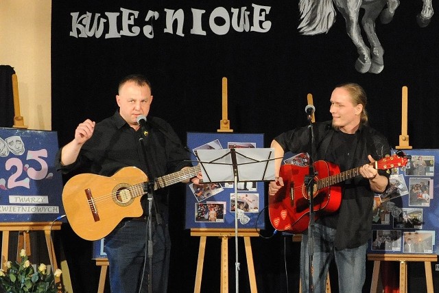 Radek Osiński i Irek Drobiński to stali bywalcy Kwietniowych. Irek skomponował muzykę do ballady, która ma szansę stać się oficjalnym hymnem imprezy.