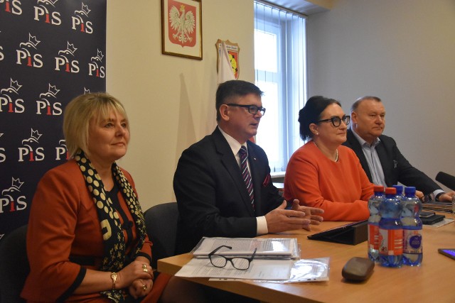 Od lewej: Danuta Maćkowska, Adam Gawęda, Izabela Kloc, Ireneusz Serwotka