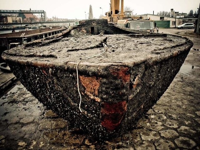 Barka wydobyta z Odry ma szansę być wyremontowana i stać się eksponatem.
