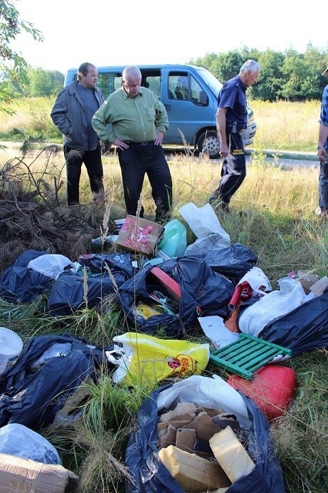 Góry śmieci rosną, choć  oddać można je za darmo