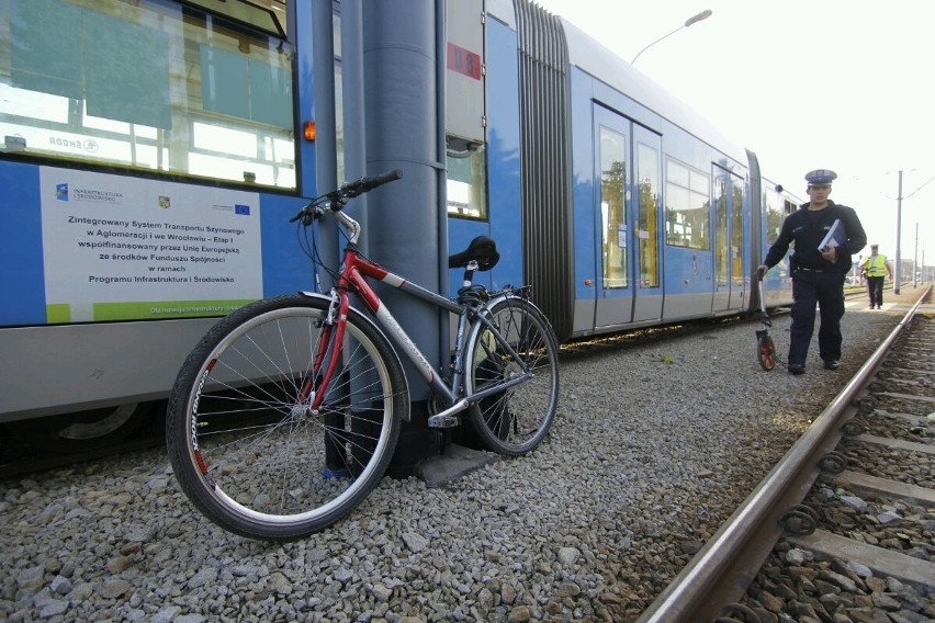 Wrocław, Wypadek na ulicy Świeradowskiej - 23.10.2013r....