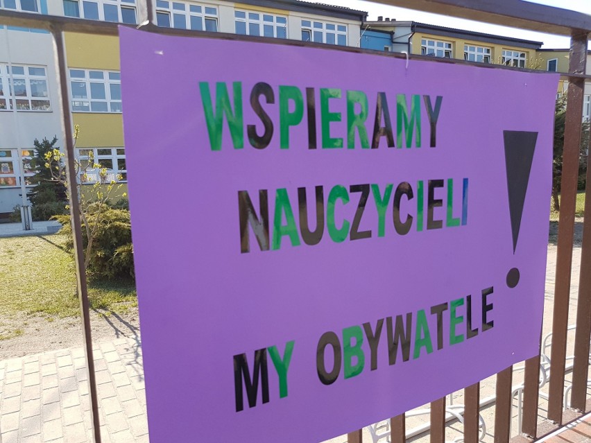 Strajk nauczycieli 2019. Wyraz poparcia dla ostrołęckich nauczycieli 
