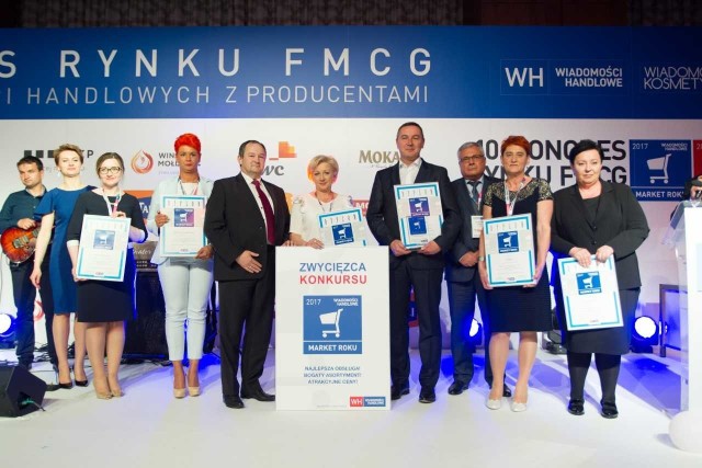 Podczas uroczystej gali 23 maja w hotelu Hilton Double Tree Warsaw nagrodę odebrali przedstawiciele zarządu PSS Społem Białystok i kierownik placówki.
