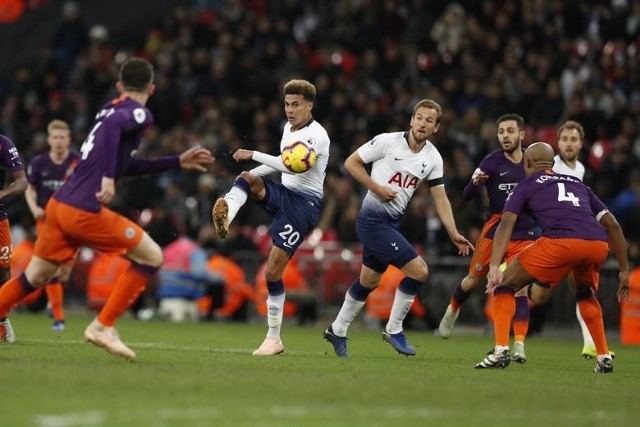 Tottenham Hotspur - Manchester City, Liga Mistrzów. Gol Son Geung-Mina przesądził o zwycięstwie Tottenhamu nad Manchester City w pierwszym meczu ćwierćfinałowym Ligi Mistrzów. Goście mieli znakomitą szansę na zdobycie gola, lecz Sergio Aguero nie trafił rzutu karnego. [9.04.2019, relacja, wynik meczu]