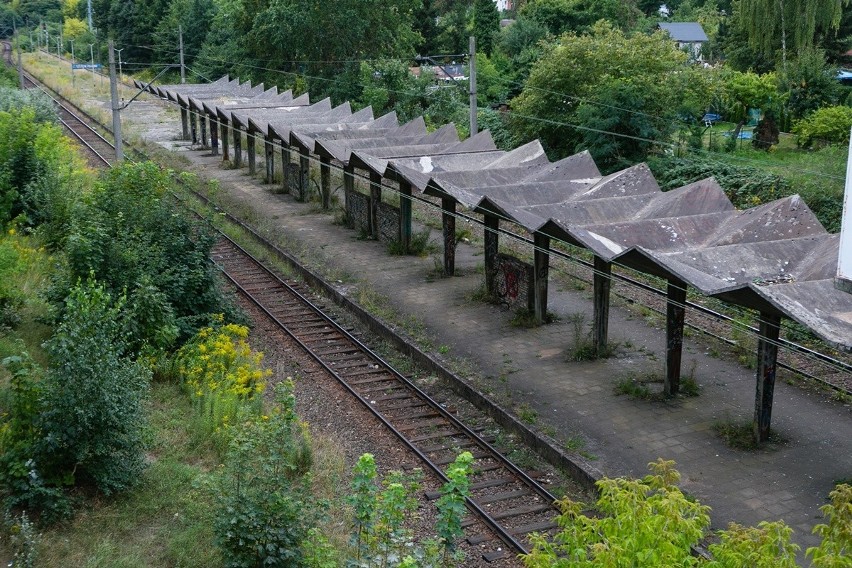 Chcą ratować wiatę na peronie Pogodno. Sprawdź pomysły architektów 