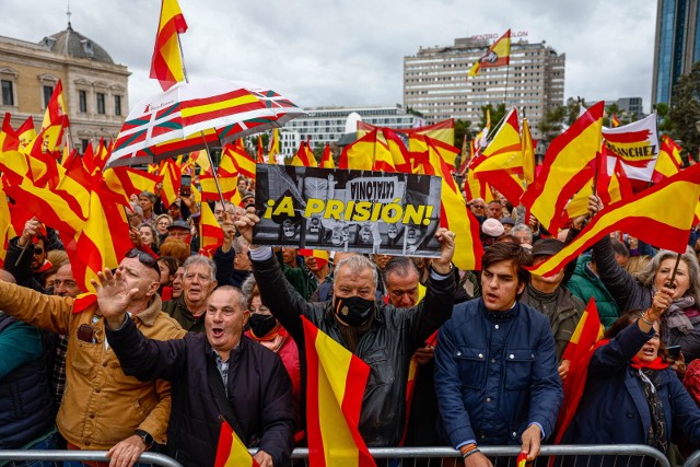 Plany rządu Pedro Sancheza budzą kontrowersje w Hiszpanii