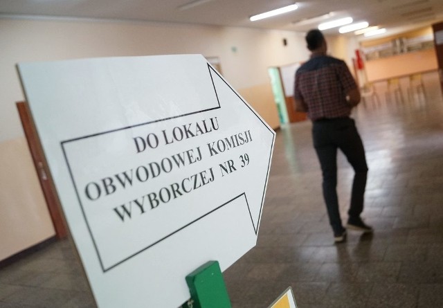 Najwięcej, bo aż 41,6 proc. wyborców poprało kandydaturę Bronisława Komorowskiego.