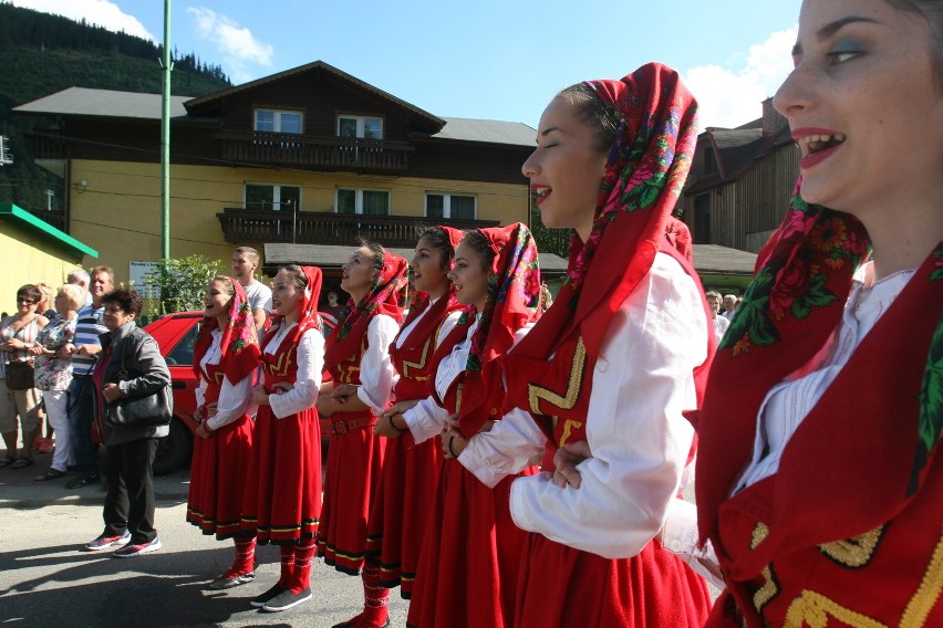 Tydzień Kultury Beskidzkiej 2016: Drugi dzień święta folkloru. Barwny korowód w Szczyrku [ZDJĘCIA]