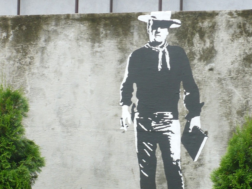 Murale w Piekarach promują czytelnictwo. Jest Bruce Lee i Forest Gump [ZDJĘCIA]