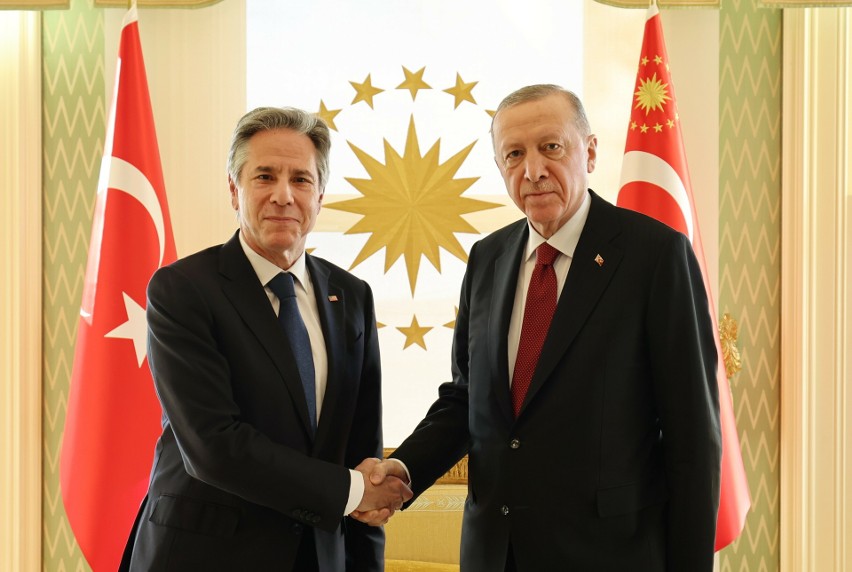 Antony Blinken spotkał się w Stambule z Erdoganem....