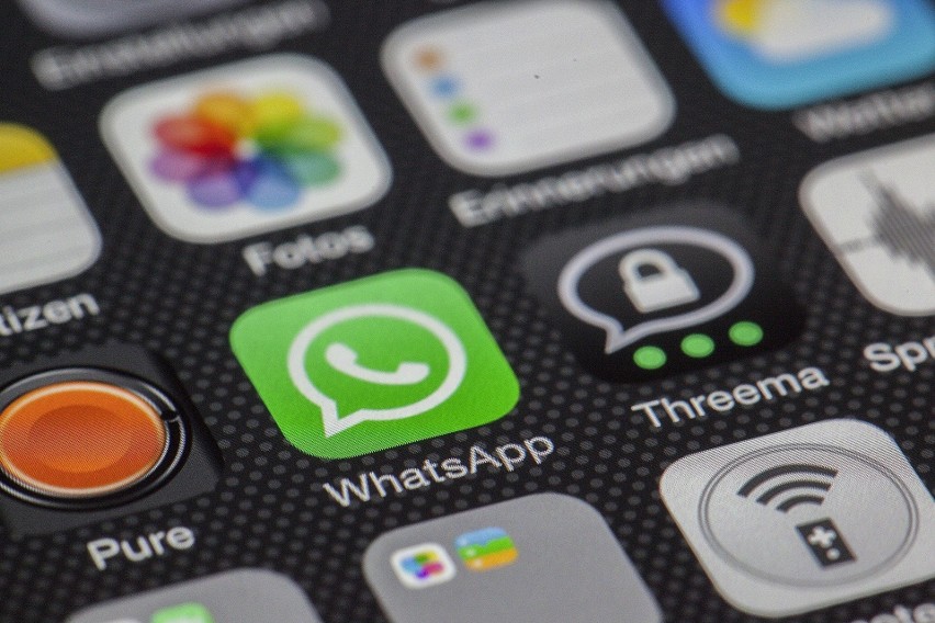 WhatsApp przestanie działać? Od 15 maja zmienia się regulamin komunikatora. Użytkownik musi zdecydować