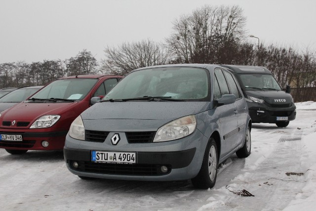 Renault Scenic 1.6 benzyna, 2004 r., klimatyzacja, 7700 zł;