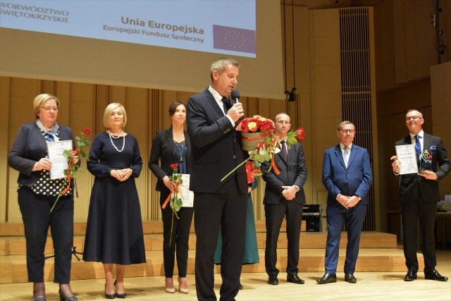 Paweł Wójcik, burmistrz Chmielnika dziękował za to, że zostali najlepszym prospołecznym samorządem.