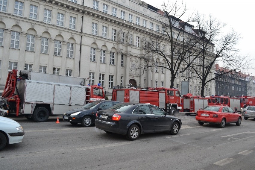 Alarm w Sądzie w Gliwicach. Niebezpieczna substancja w...