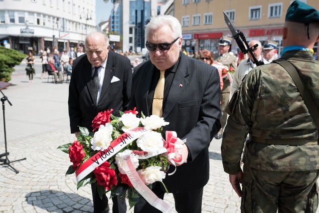 Dzień Kadeta w Opolu. Uroczystość na pl. Wolności.