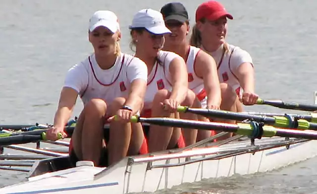 Zawodniczki KW Wisła (od lewej): Marta Plutowska, Iza Woźnicka i Marta Wieliczko. Czwartą wioślarką w tej osadzie czwórki podwójnej jest Monika Kamińska z Wałcza.