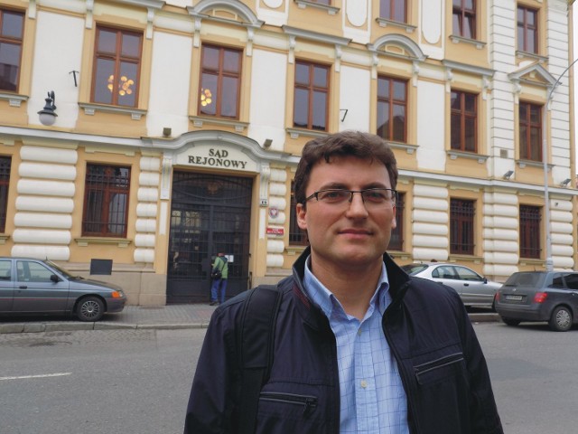 - Pozew Andrzeja Pichura traktuję jako próbę uciszenia dziennikarza - mówi Daniel Stołowski.
