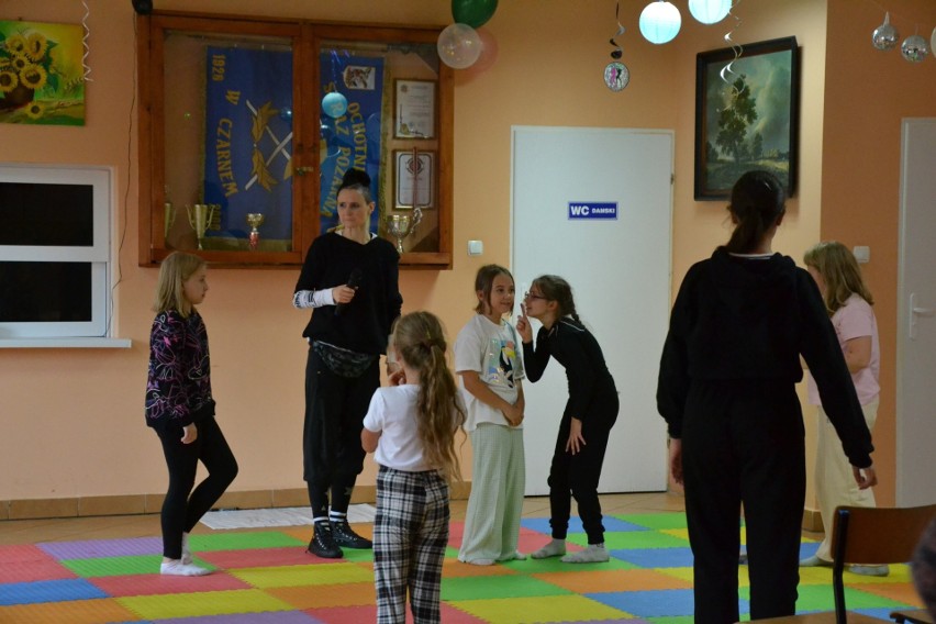 Stowarzyszenie Rozwoju Gminy Wielgie „Przyszłość” postawiło na magiczną moc bajek!