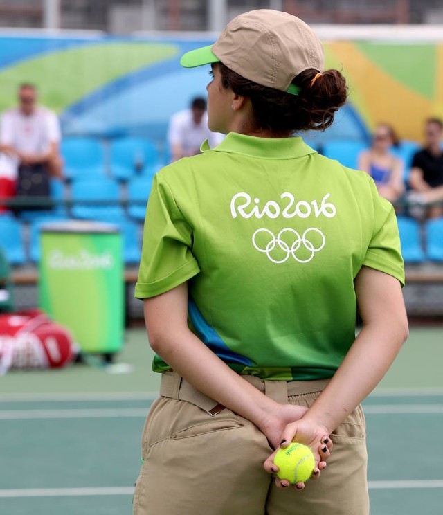 Gospodarzem Igrzysk Olimpijskich było Rio de Janeiro. Polacy zdobyli podczas tego wielkiego, sportowego święta 11 medali. Spośród przedstawicieli ziemi szczecińskiej blisko pięknego ukoronowania kariery był Damian Zieliński. Kontrowersyjne decyzje sędziów przeszkodziły kolarzowi torowemu w zdobyciu medalu w keirinie. 4. lokatę w skoku o tyczce zajął Piotr Lisek. Na pocieszenie srebro przywiozła z Brazylii siatkarka Chemika Police Stefana Veljković, która reprezentowała Serbię.