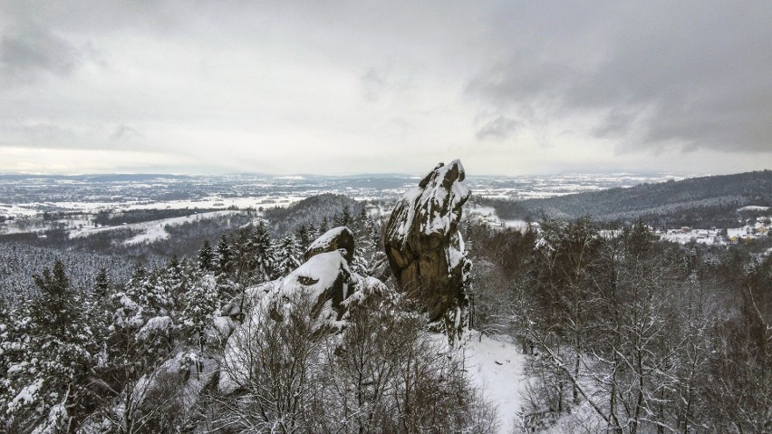 Prządki w śnieżnej szacie