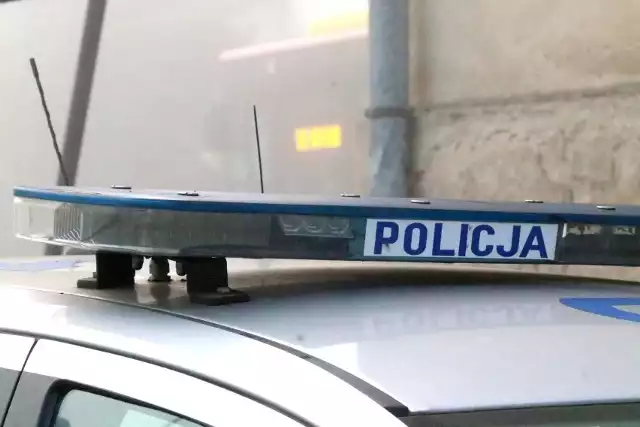 Policjanci dotarli na miejsce w ostatniej chwili. Zawiadomiła ich pielęgniarka.