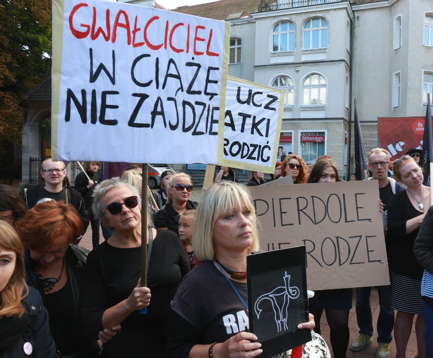 Czarny protest w Sopocie