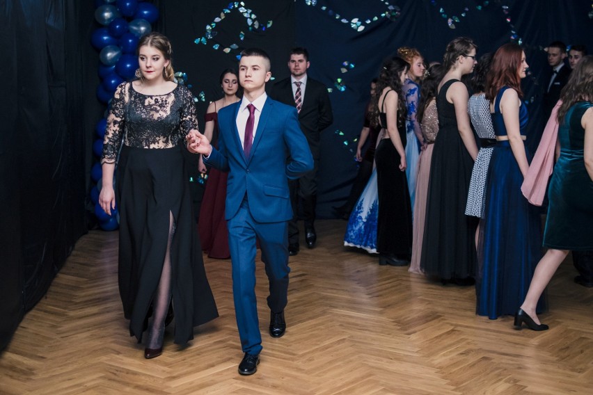 Studniówka 2018 "Plastyka" w Lublinie. Wyjątkowy bal z dekoracją nawiązującą do nocy polarnej (ZDJĘCIA, WIDEO)