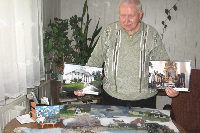 Zdzisław Kuliś przygotowuje zdjęcia na swoją nową wystawę.