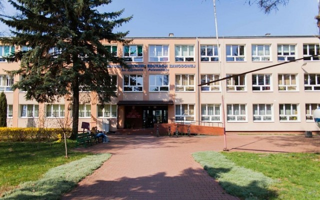 W czwartek przedstawiciele lubelskiego sanepidu poinformowali o wprowadzeniu nauki zdalnej w trzech oddziałach Powiatowego Centrum Edukacji Zawodowej w Świdniku