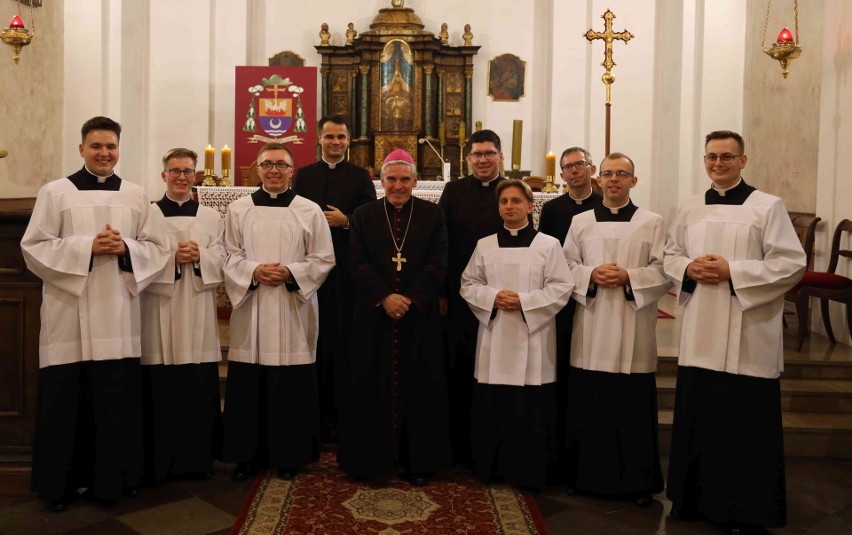 Sześciu alumnów Wyższego Seminarium Duchownego w Sandomierzu...