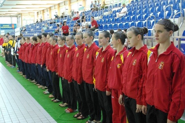 Plywacy rozpoczynają Olimpiade