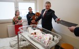 Pierwszego noworodka w Rzeszowie w 2020 odwiedził wiceprezydent Stanisław Sienko
