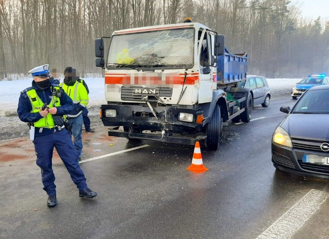 Wypadek na Ciołkowskiego w Białymstoku. Zderzyło się pięć pojazdów w tym autobus