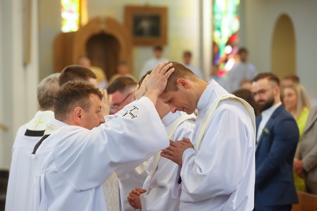 Święcenia kapłańskie Diakonów Wyższego Seminarium Duchownego w katedrze w Rzeszowie.