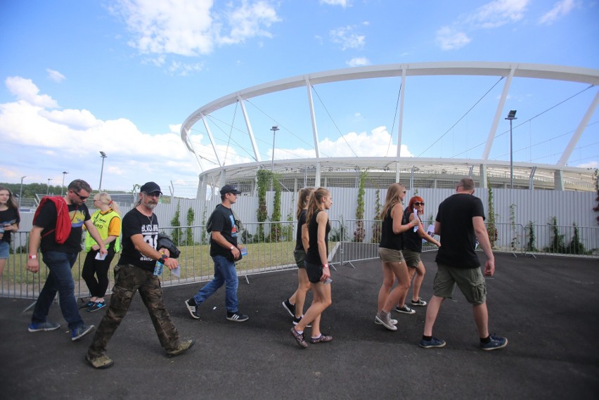 Guns N' Roses: kolejka do wejścia na stadion