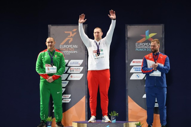 18 sierpnia br. Wojciech Nowicki triumfował na Mistrzostwa Europy w lekkoatletyce w Monachium. W finale rzutu młotem zdobył zloty medal