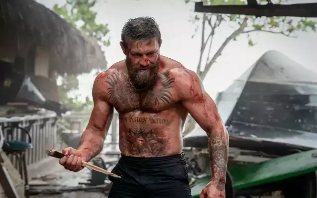 - To były prawdziwe ciosy, walczyliśmy naprawdę! - Conor McGregor o zdjęciach do filmu „Road House”