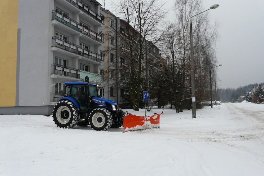 Duże opady śniegu były w poniedziałek, padało też wtorek. Na...