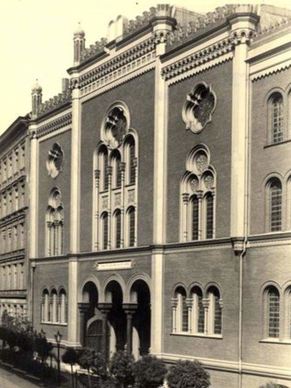 Tak prezentowała się szczecińska synagoga, zanim w 1938 roku spalili ją naziści. 