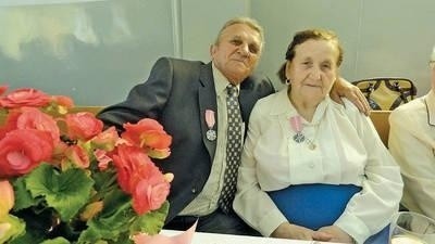 Wacława i Zenon Zysowie z Czuszowa przeżyli wspólnie 57 lat Fot. Barbara Ciryt
