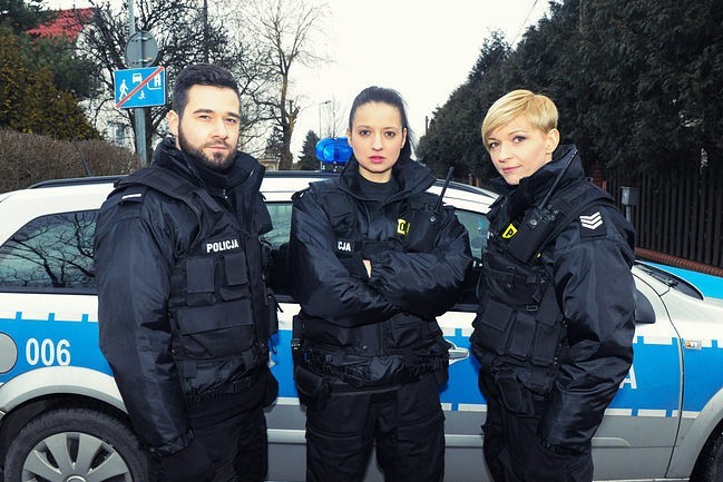 "Policjantki i policjanci" (fot. AplusC)