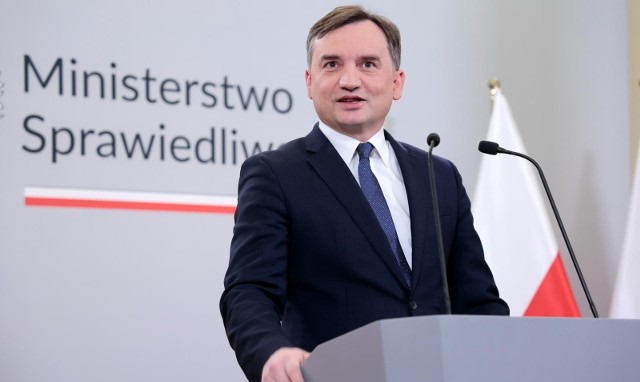 Prokurator Generalny Zbigniew Ziobro wniósł skargę nadzwyczajną od prawomocnego wyroku Sądu Apelacyjnego w Poznaniu .